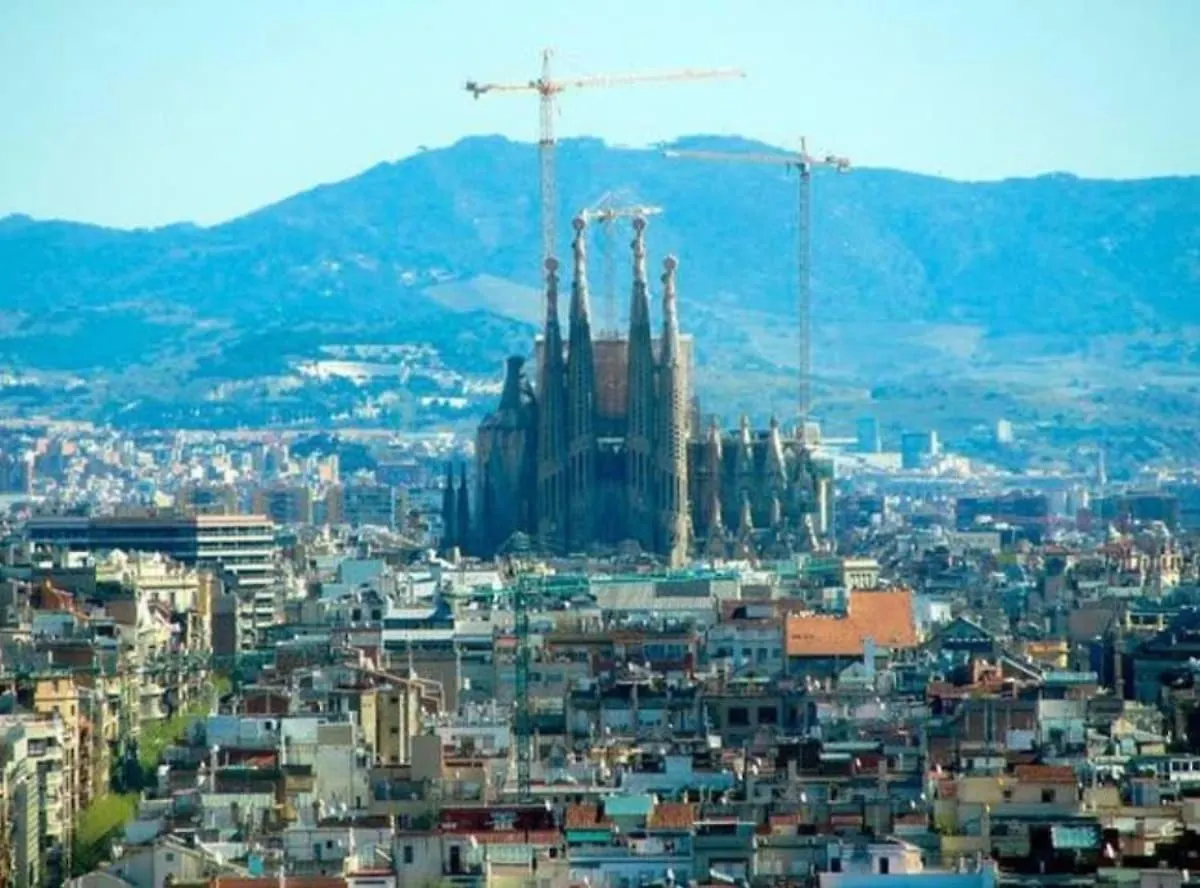 Ramblas Rentals Spacious & Design 4Br Flat With Balcony 15M Ramblas Barselona Daire