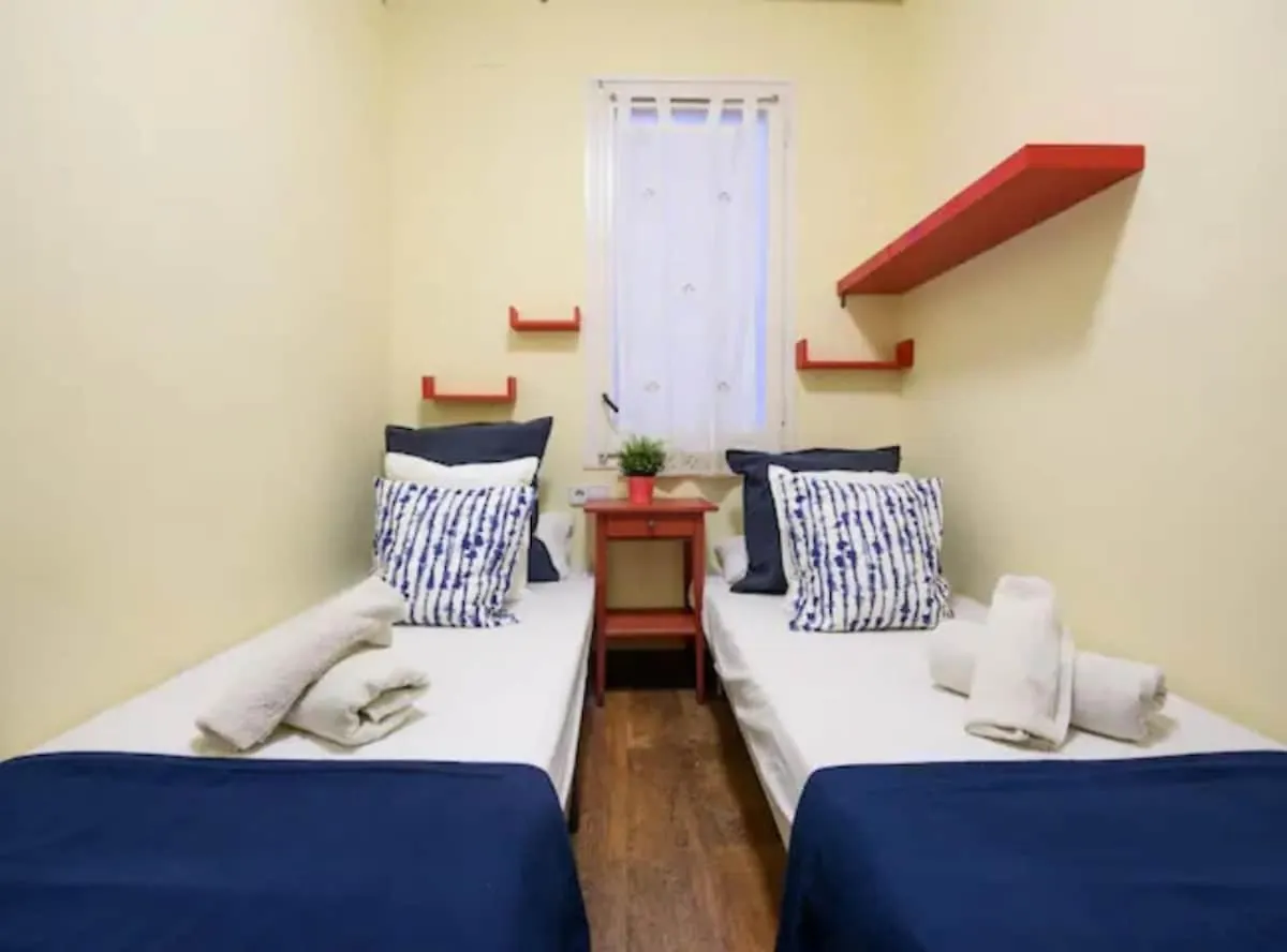 Ramblas Rentals Spacious & Design 4Br Flat With Balcony 15M Ramblas Barselona