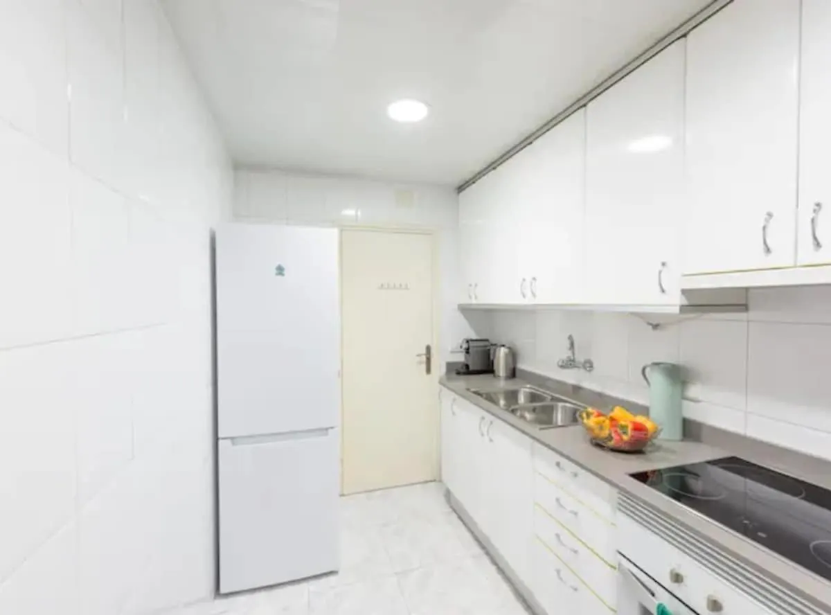 Daire Ramblas Rentals Spacious & Design 4Br Flat With Balcony 15M Ramblas Barselona